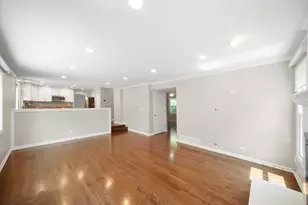 310 Chesterfield Ln, Vernon Hills, IL 60061 - Photo 12