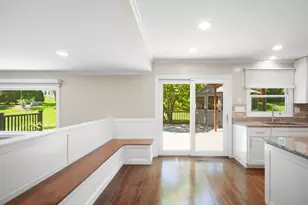 310 Chesterfield Ln, Vernon Hills, IL 60061 - Photo 10