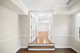 310 Chesterfield Ln, Vernon Hills, IL 60061 - Photo 18