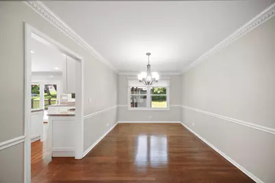 310 Chesterfield Lane, Vernon Hills, IL 60061 - Photo 6