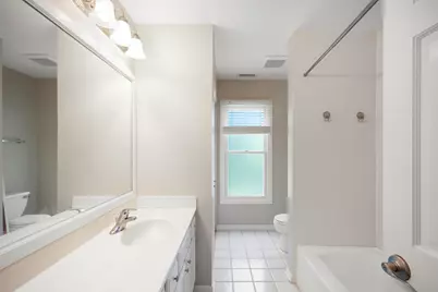 310 Chesterfield Lane, Vernon Hills, IL 60061 - Photo 26