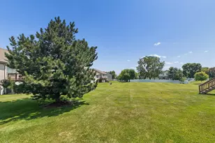 8233 W Chestnut Ct, Frankfort, IL 60423 - Photo 34