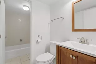 645 N Briar Hill Ln, Addison, IL 60101 - Photo 10