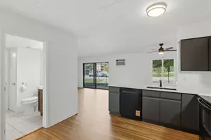 645 N Briar Hill Ln, Addison, IL 60101 - Photo 6