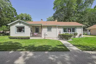 325 S Lodge Ln, Lombard, IL 60148 - Photo 1