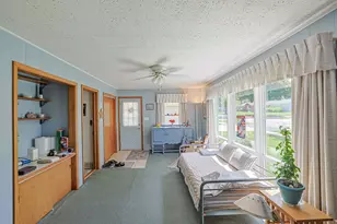 325 S Lodge Ln, Lombard, IL 60148 - Photo 6
