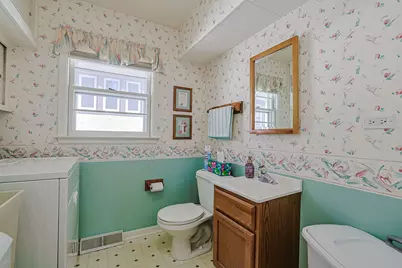 325 S Lodge Lane, Lombard, IL 60148 - Photo 10