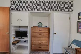 325 S Lodge Ln, Lombard, IL 60148 - Photo 8