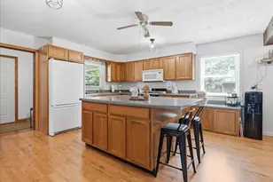 500 N Pearl St, Forrest, IL 61741 - Photo 8