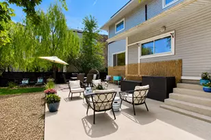 2012 W Estes Ave, Chicago, IL 60645 - Photo 36