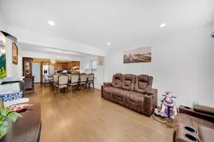 4918 W Winnemac Ave, Chicago, IL 60630 - Photo 4