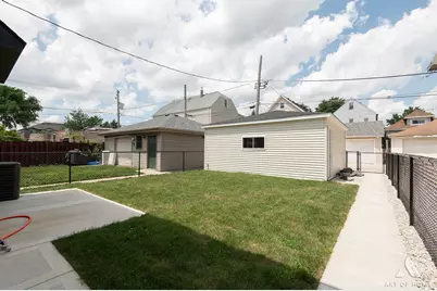 7610 W 60th Place, Summit, IL 60501 - Photo 4