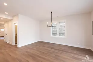 7610 W 60th Pl, Summit, IL 60501 - Photo 12