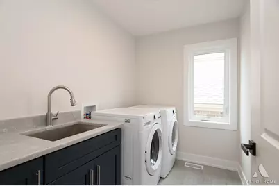 7610 W 60th Place, Summit, IL 60501 - Photo 16