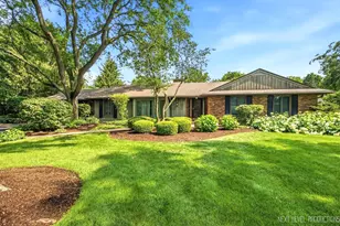 39W390 Juliet Dr, Elgin, IL 60124 - Photo 2
