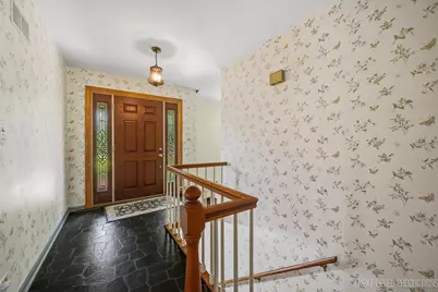 39W390 Juliet Drive, Elgin, IL 60124 - Photo 4