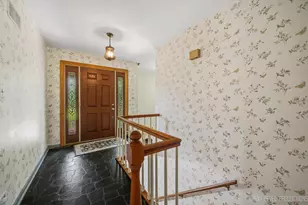 39W390 Juliet Dr, Elgin, IL 60124 - Photo 4