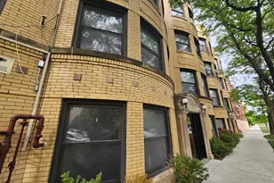 2456 W Catalpa Ave, Chicago, IL 60625 - Photo 2