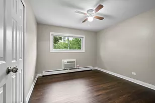 9562 Park Ln, Des Plaines, IL 60016 - Photo 10