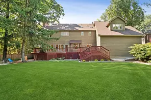 329 Royce Woods Ct, Naperville, IL 60565 - Photo 38