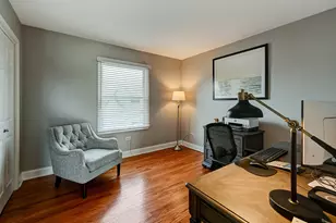 1720 Tower Hill Dr, Woodridge, IL 60517 - Photo 16