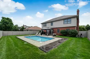 1720 Tower Hill Dr, Woodridge, IL 60517 - Photo 26