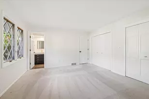 24 Briargate Cir, Sugar Grove, IL 60554 - Photo 16