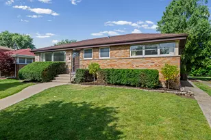 9338 Lowell Ave, Skokie, IL 60076 - Photo 2