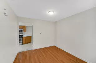2588 Dickens Ct, Aurora, IL 60503 - Photo 10