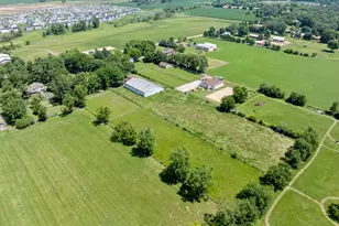46W989 Kelley Rd, Hampshire, IL 60140 - Photo 2
