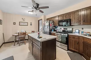 46W989 Kelley Rd, Hampshire, IL 60140 - Photo 12