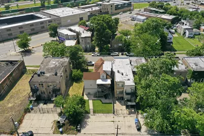 6735 S Eberhart Avenue, Chicago, IL 60637 - Photo 8