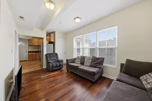 6735 S Eberhart Ave, Chicago, IL 60637 - Photo 22