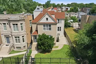 6735 S Eberhart Ave, Chicago, IL 60637 - Photo 4