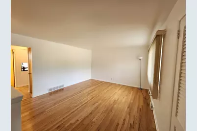 8916 Gross Point Road, Skokie, IL 60077 - Photo 6
