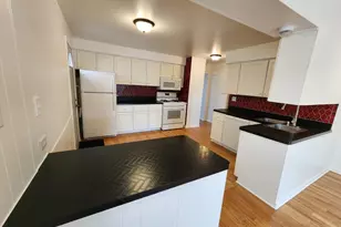 8916 Gross Point Rd, Skokie, IL 60077 - Photo 10
