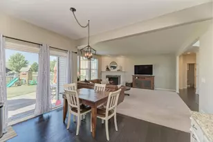 3507 Crestwood Ln, Carpentersville, IL 60110 - Photo 12