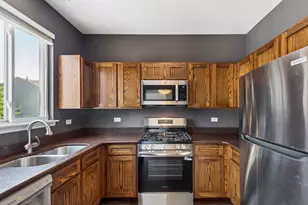 1584 Shire Ct, Gurnee, IL 60031 - Photo 8