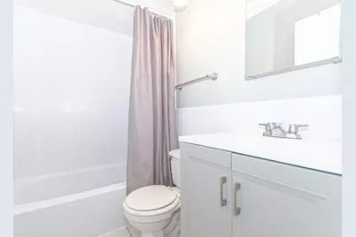 5950 N Kenmore Avenue #208, Chicago, IL 60660 - Photo 8