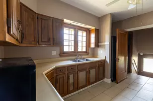 2246 Clinton Ave, Berwyn, IL 60402 - Photo 2