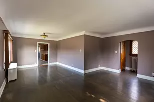 2246 Clinton Ave, Berwyn, IL 60402 - Photo 6