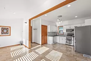 610 McClure Ave, Elgin, IL 60123 - Photo 14