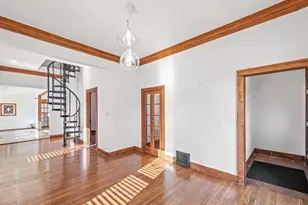 610 McClure Ave, Elgin, IL 60123 - Photo 8