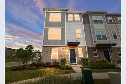 1534 Slade Way, Des Plaines, IL 60018 - Photo 1