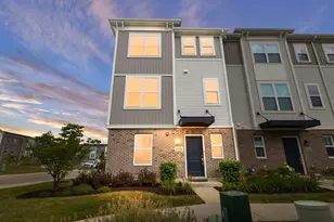 1534 Slade Wy, Des Plaines, IL 60018 - Photo 1