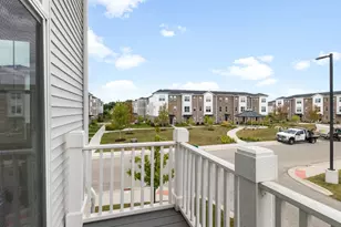 1534 Slade Wy, Des Plaines, IL 60018 - Photo 22
