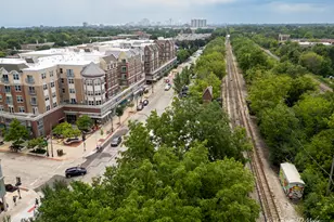 811 Chicago Ave, Evanston, IL 60202 - Photo 2