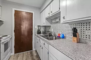 15816 Terrace Dr, Oak Forest, IL 60452 - Photo 12