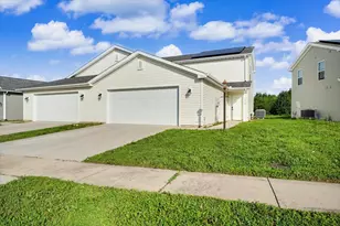 3312 Boulder Ridge Dr, Champaign, IL 61822 - Photo 2