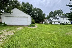 204 S Main St, Sheffield, IL 61361 - Photo 32